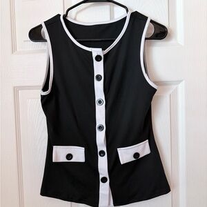 SHEIN Monochrome Button-Front Sleeveless Blouse